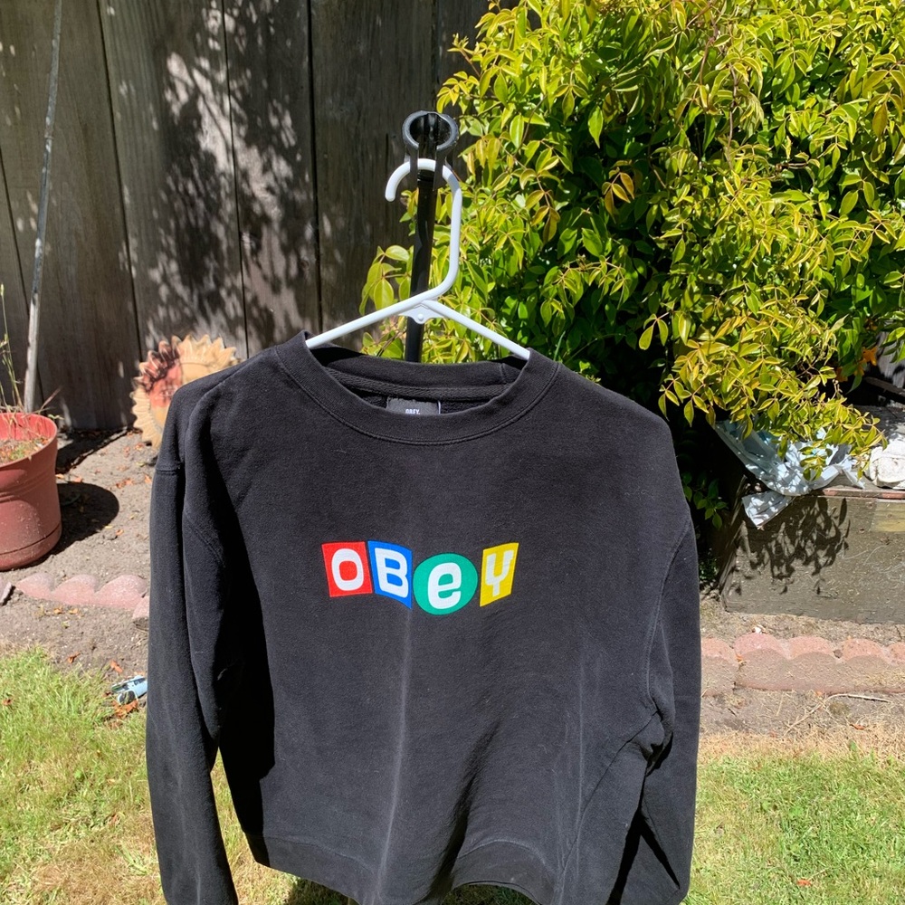 OBEY crewneck medium black
